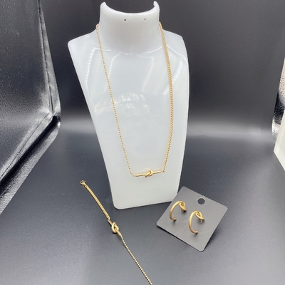 High Polish O mais novo ouro de cor de aço inoxidável brincos, colar, pulseiras para senhoras