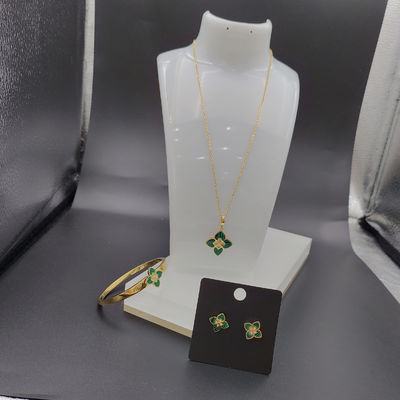 Os mais recentes brincos de ouro de cor de aço inoxidável, colar, pulseiras com pedra verde para a senhora